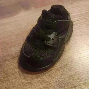 Nike Huarache Toddler Size 4